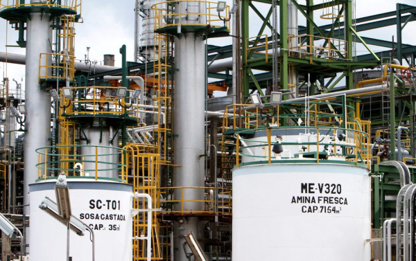 Petroecuador opens tenders for offshore field, refinery modernization